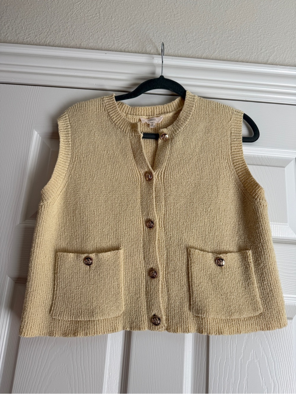 entro Yellow Button-Front Knit Vest